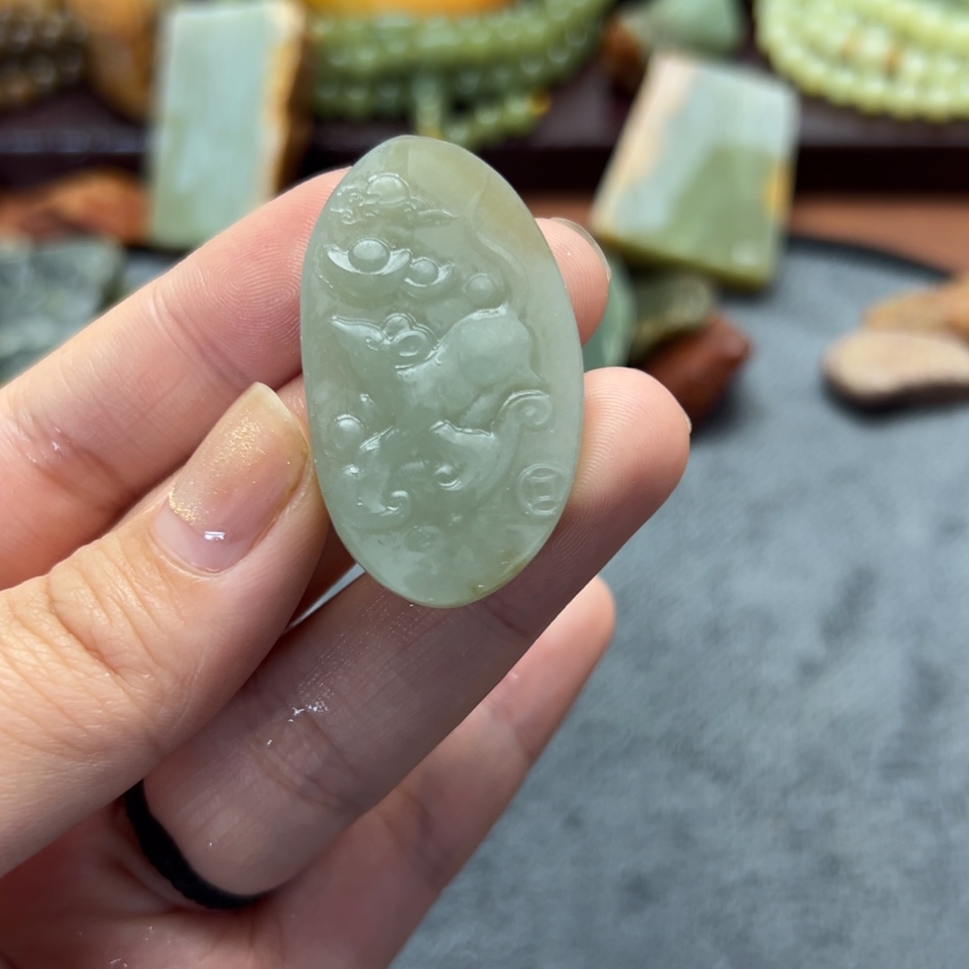 和田玉未镶嵌珠宝奇石