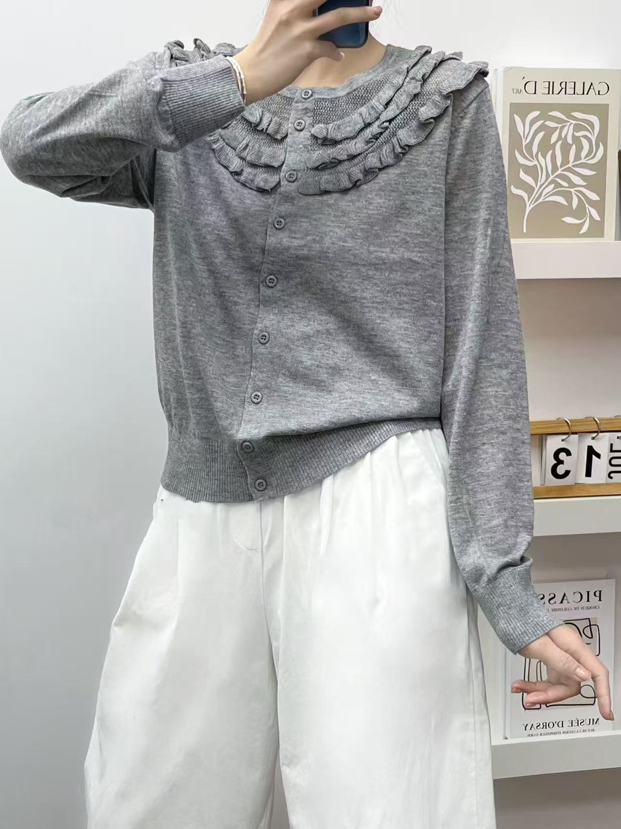 《艾妮家》新款气质多层花边上衣25005 