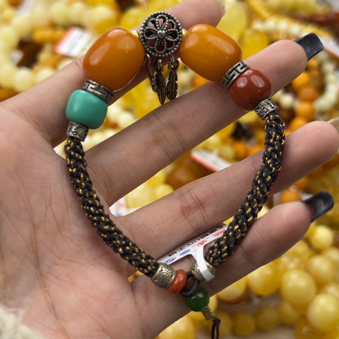 琥珀珠宝奇石未镶嵌