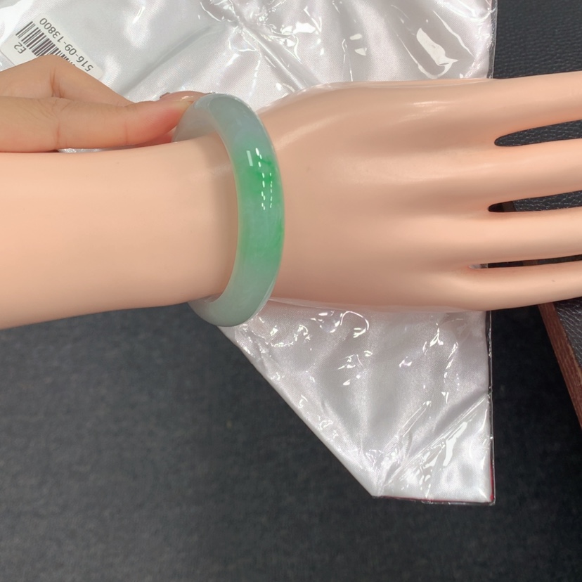 【闪购商品】翡翠手镯未镶嵌甜*翡翠