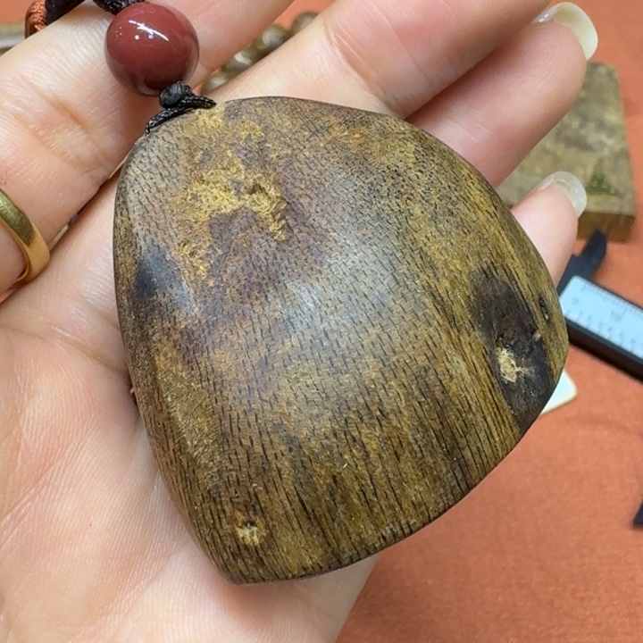 大叶紫檀（黑酸枝木类）