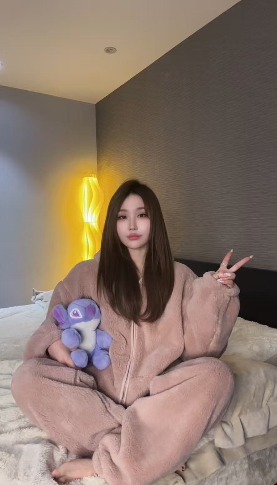 2025新款冬季加绒加厚连帽可外穿家居服睡衣套装女款