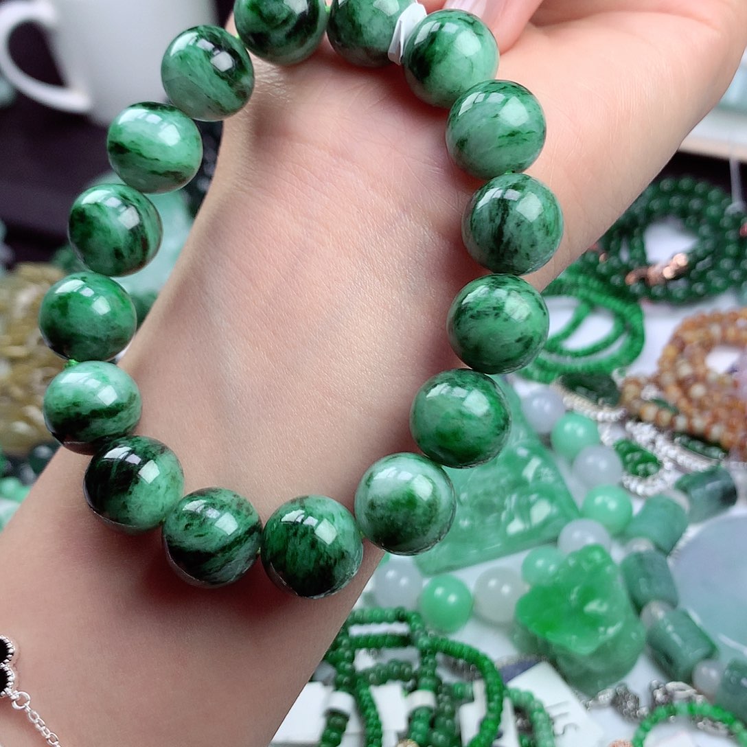 翡翠未镶嵌颈饰手串