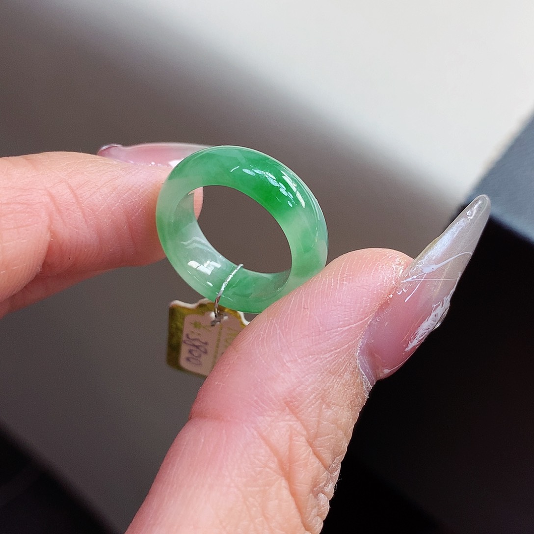 翡翠戒指未镶嵌6号