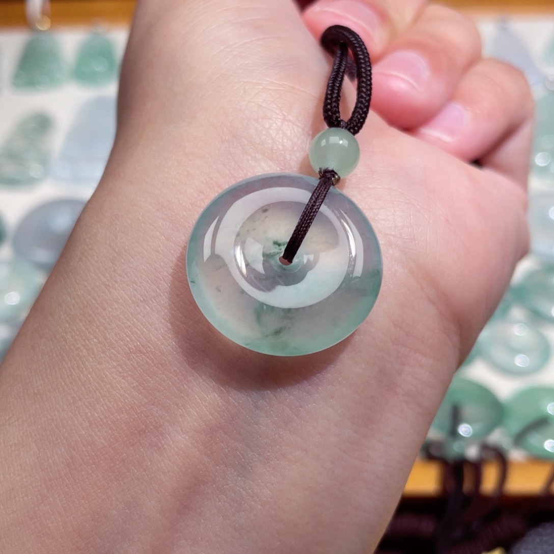 翡翠未镶嵌颈饰扣子