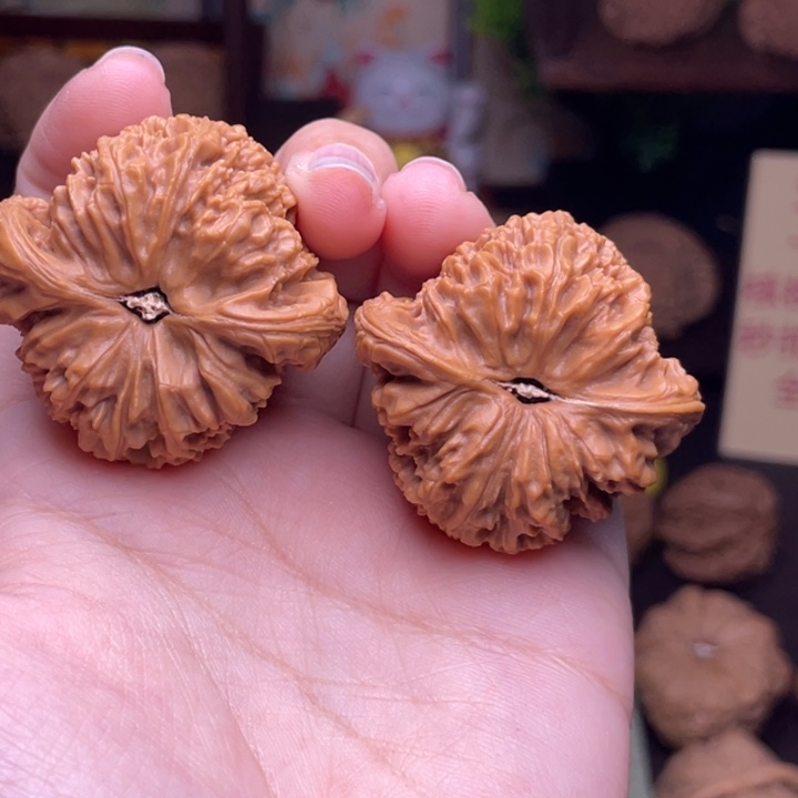 桃核把件闪购12南疆