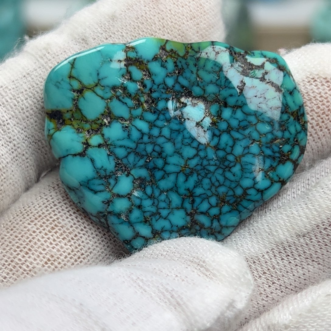 绿松石未镶嵌珠宝奇石