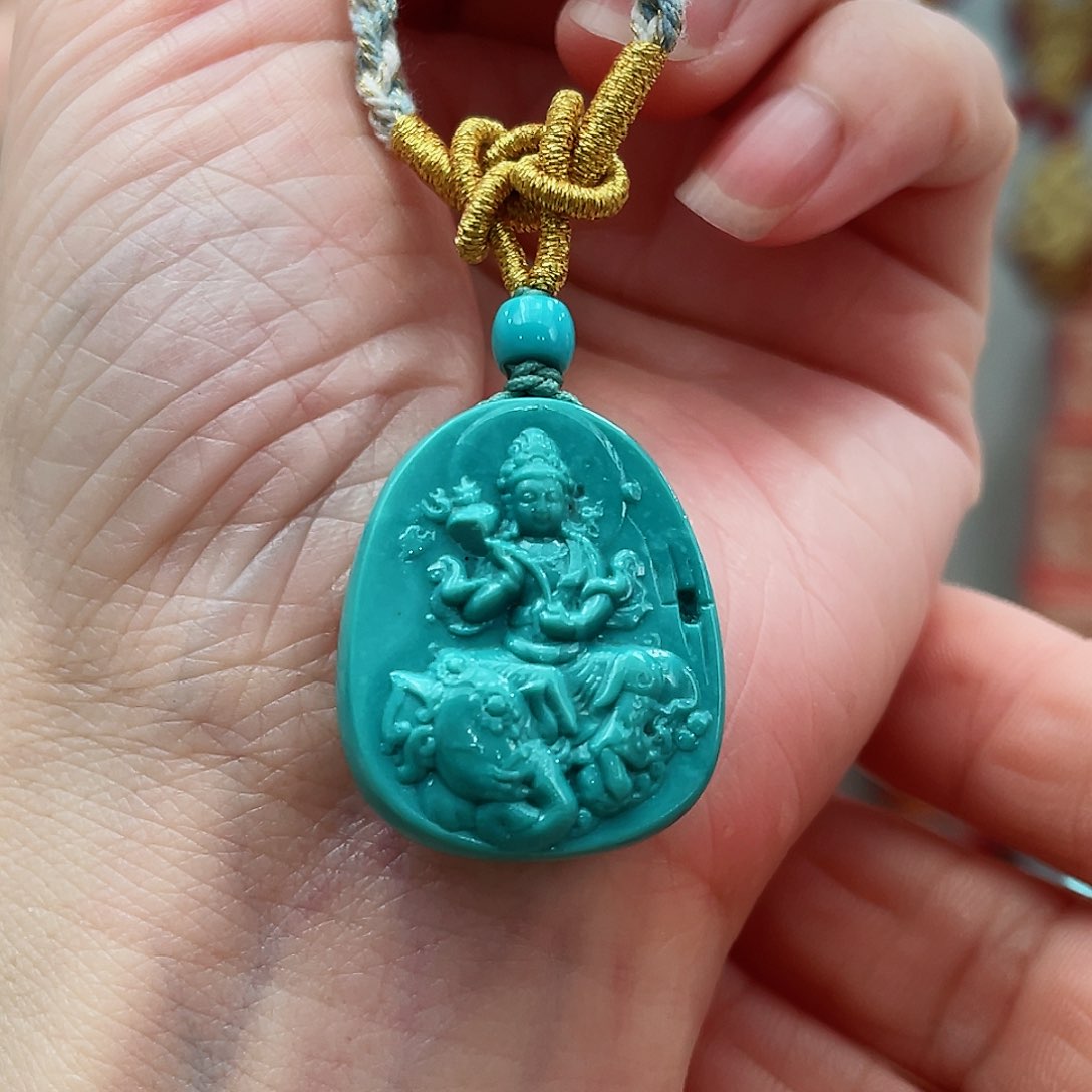 绿松石颈饰未镶嵌