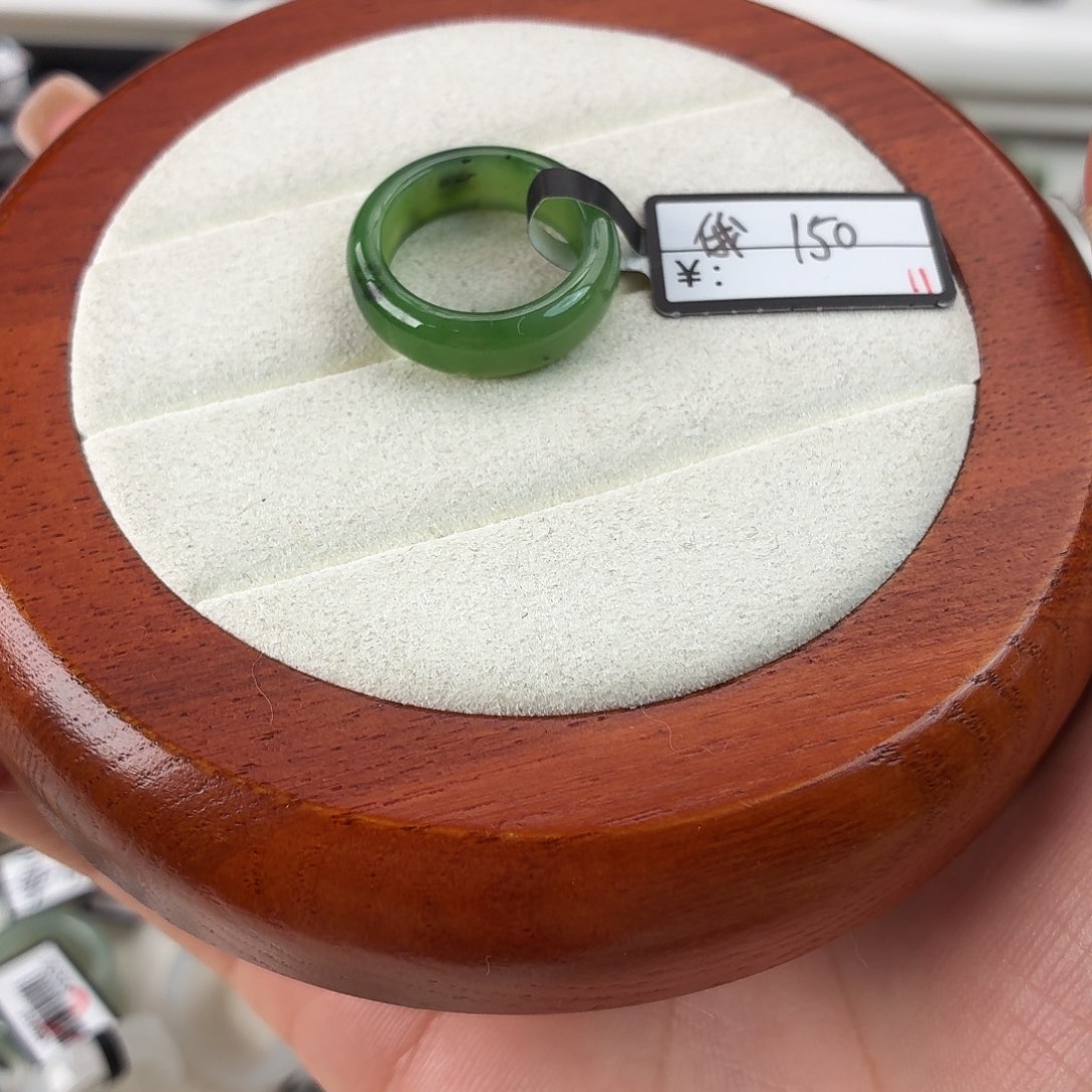 和田玉未镶嵌戒指Q20碧玉泥鳅背内径15.9