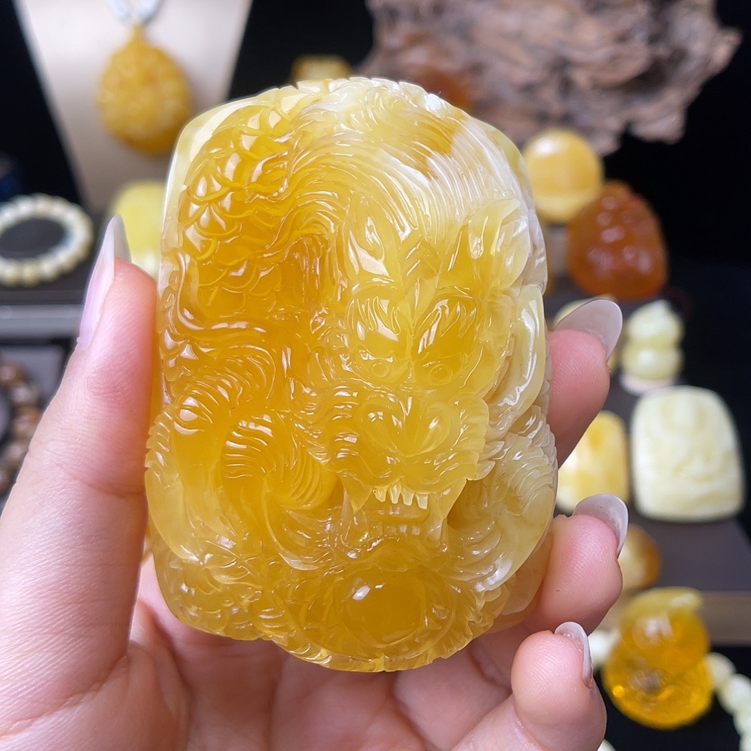 琥珀未镶嵌珠宝奇石