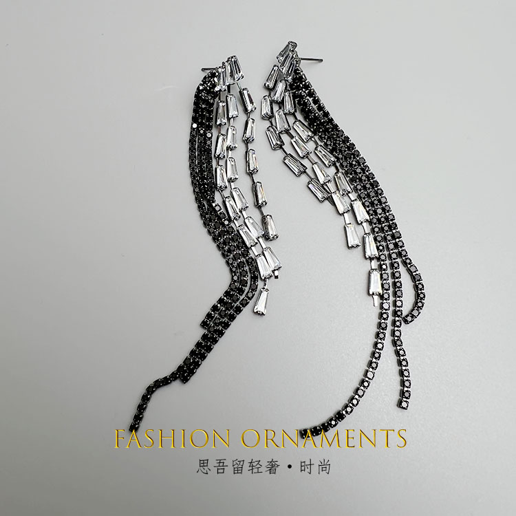 铜合金锆石耳饰 1194 长款流苏 黑色拼接 时尚个性 甜酷耳环