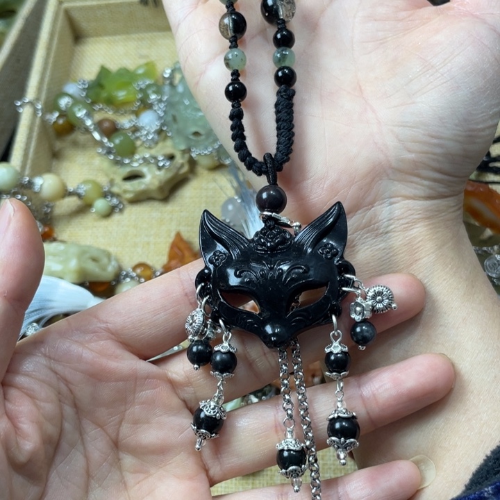 蛇纹石玉合金颈饰