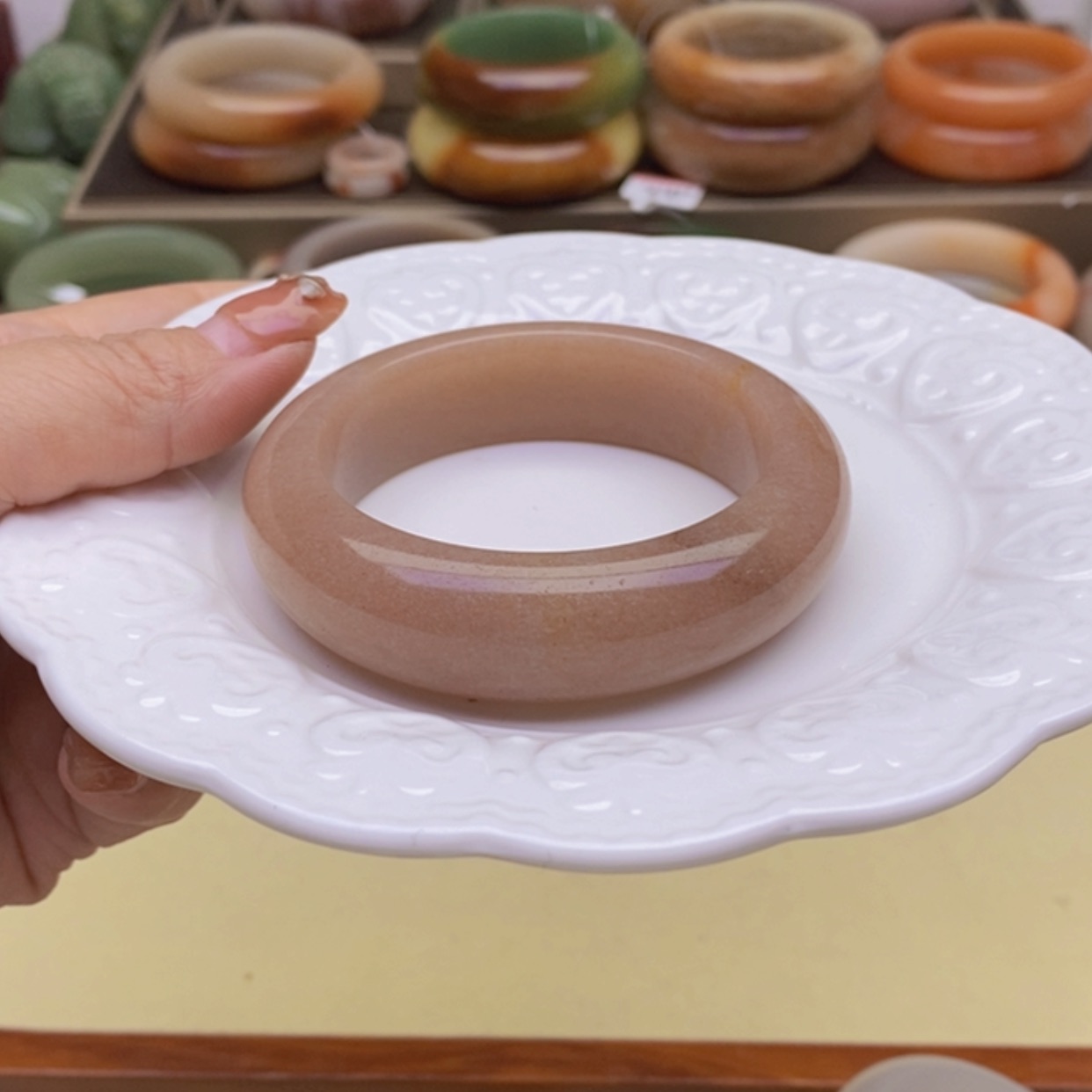 【闪购商品】石英质玉手镯未镶嵌