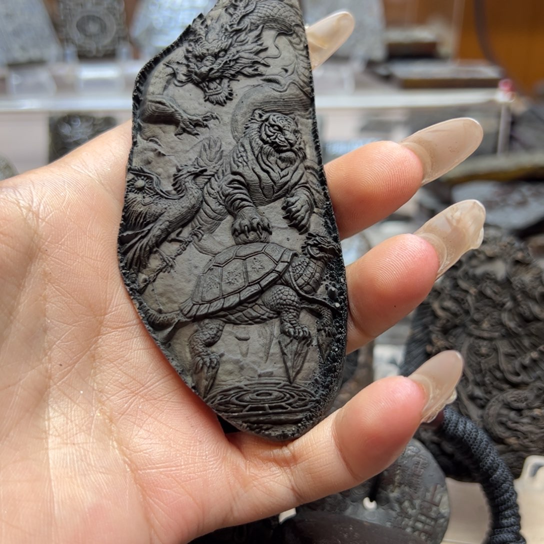 庞***庞小石头哈哈哈哈哈哈哈