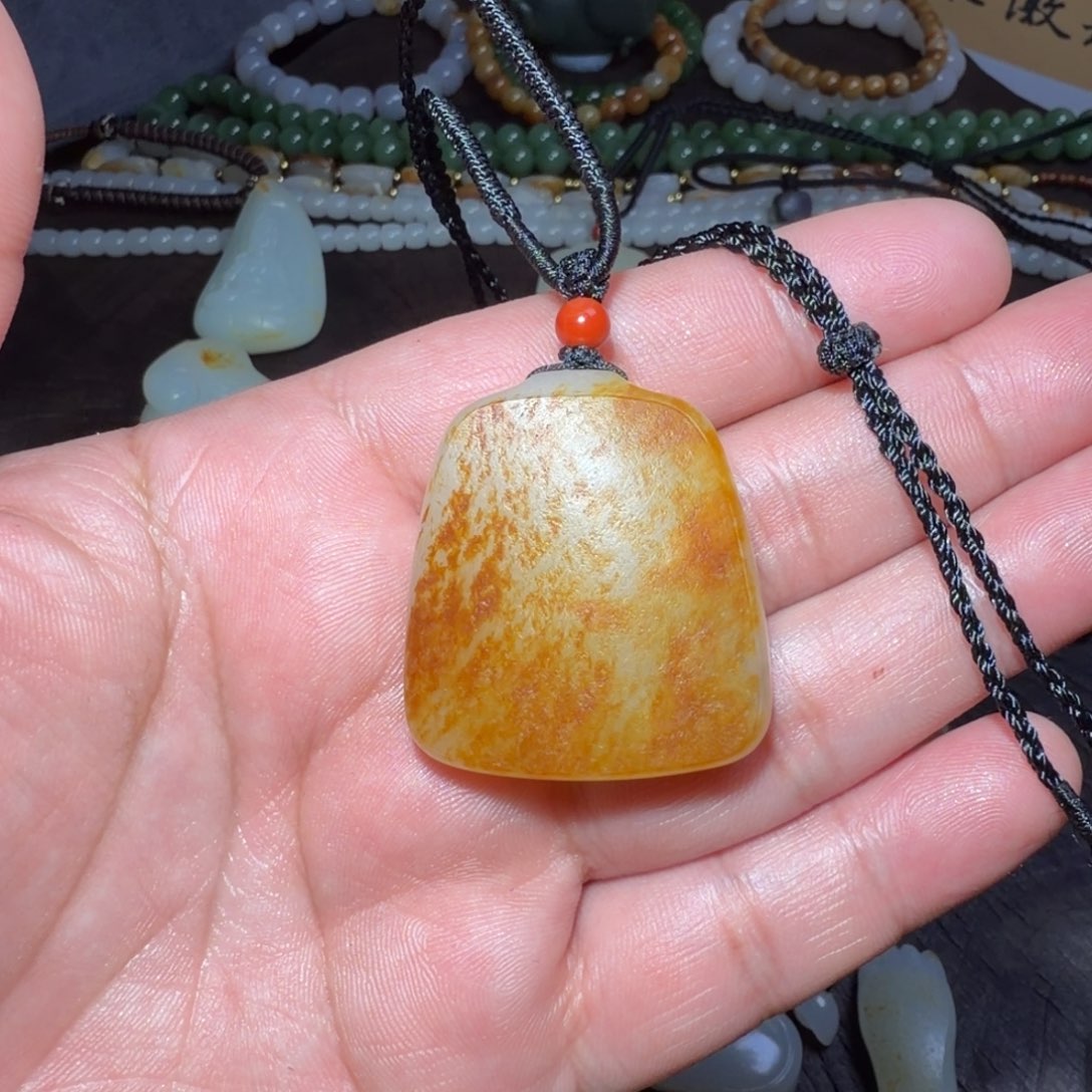 禾***和田玉未镶嵌颈饰