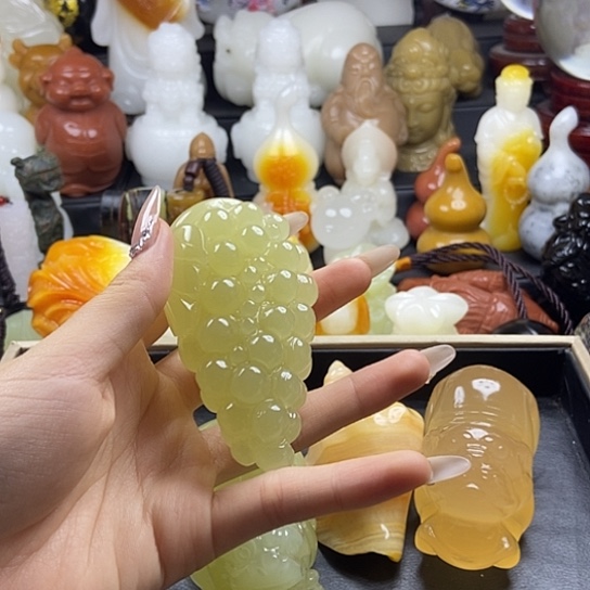 无花朵三**生原石雕刻把件