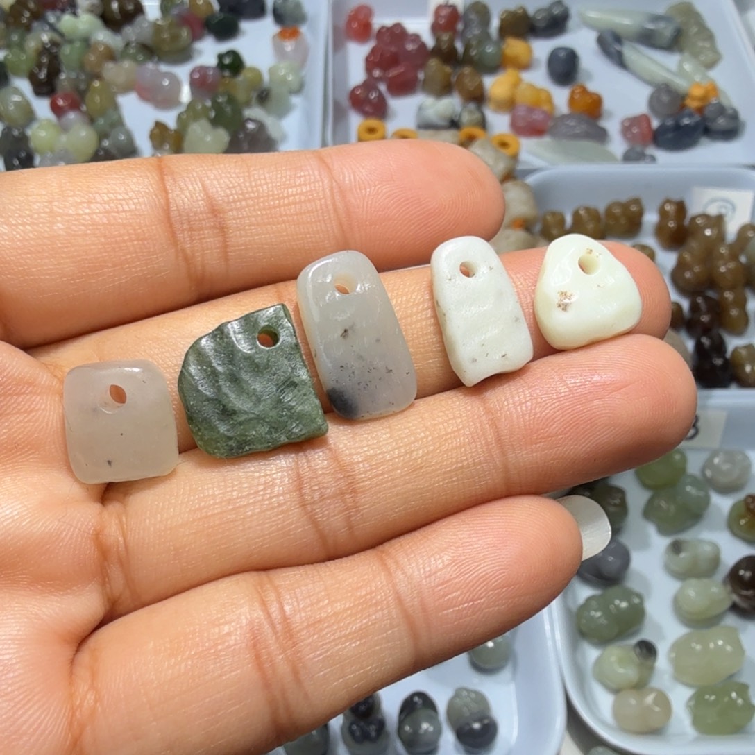 和田玉未镶嵌珠宝奇石