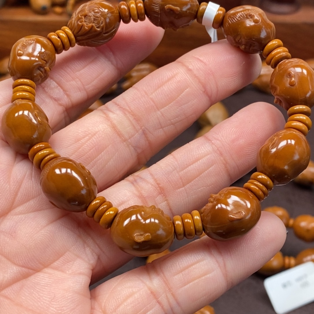1.3小童子橄榄核手串