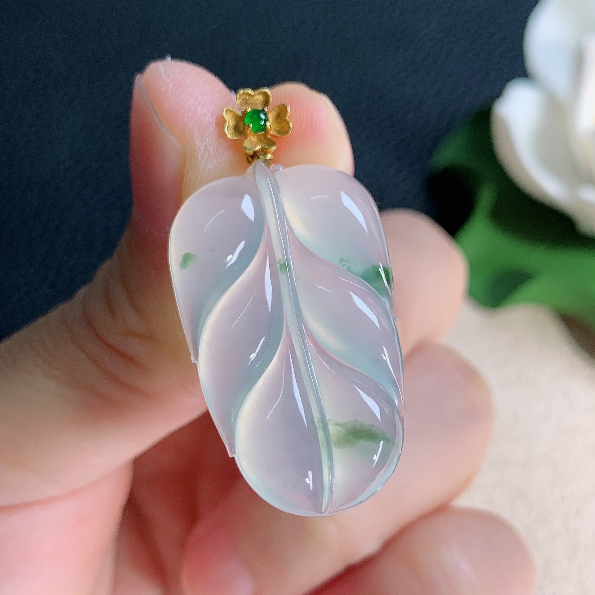 缅甸天然翡翠A货老坑冰种飘花叶子吊坠精品时尚气质31.3*19.4*5