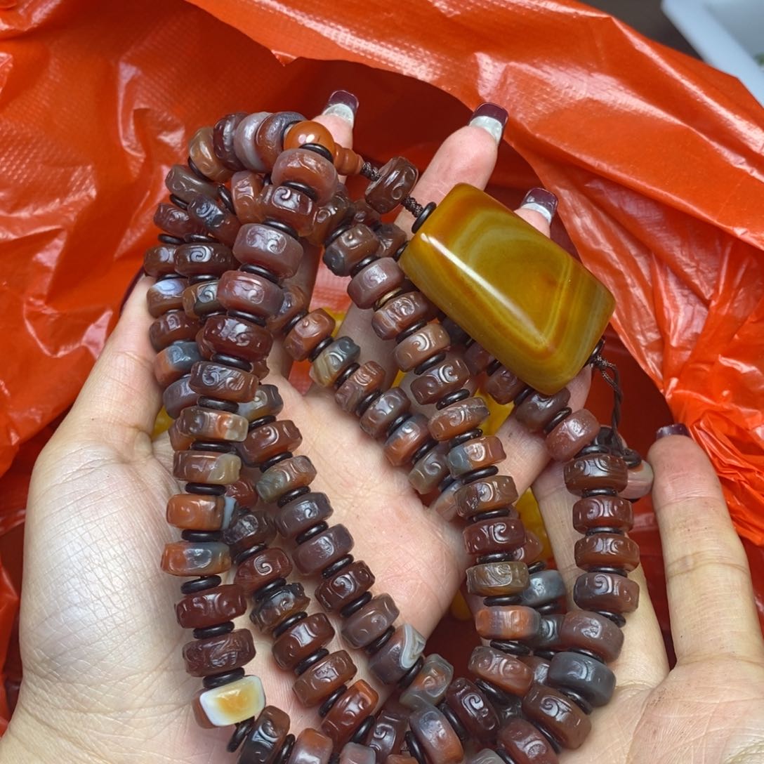 玛瑙/玉髓颈饰未镶嵌