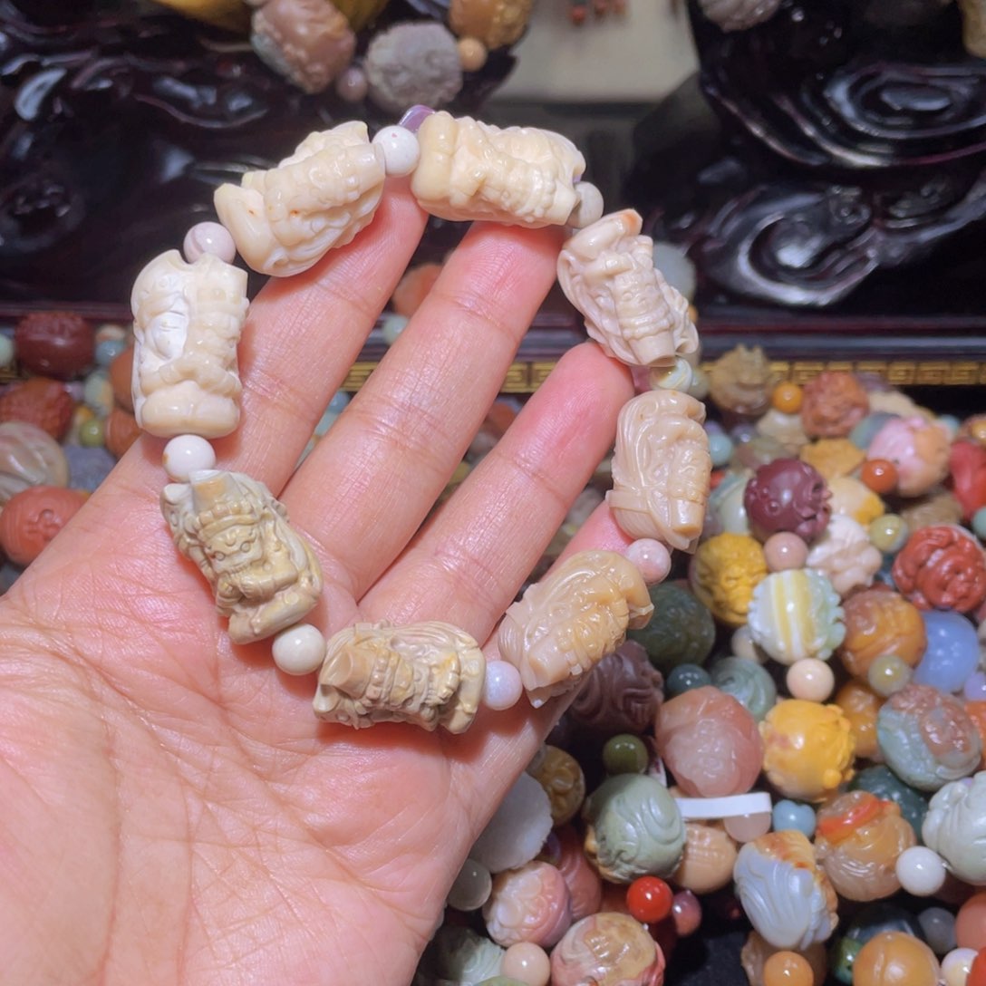 石英质玉手链未镶嵌