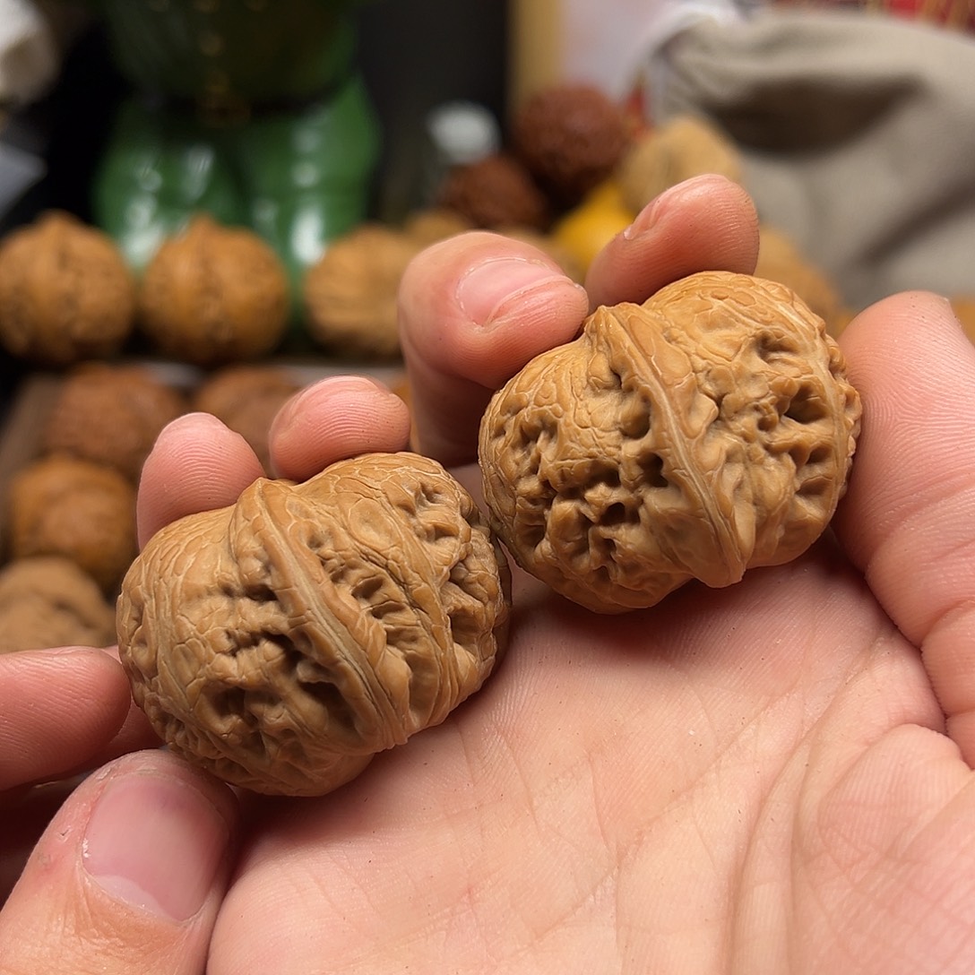 文玩核桃吊坠43全品天残元宝