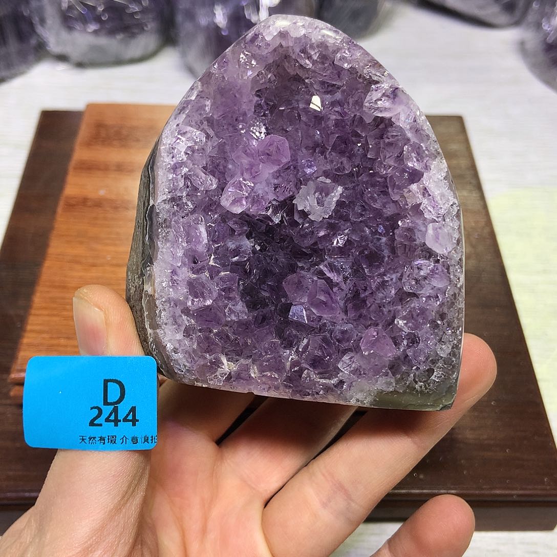 紫晶大型摆件（非配饰）未镶嵌