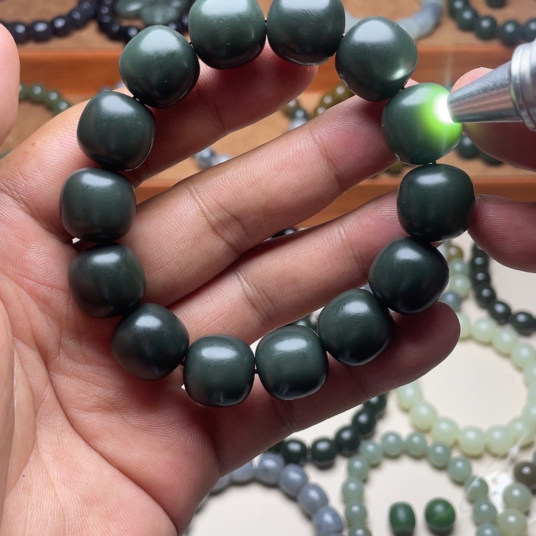 手串未镶嵌和田玉