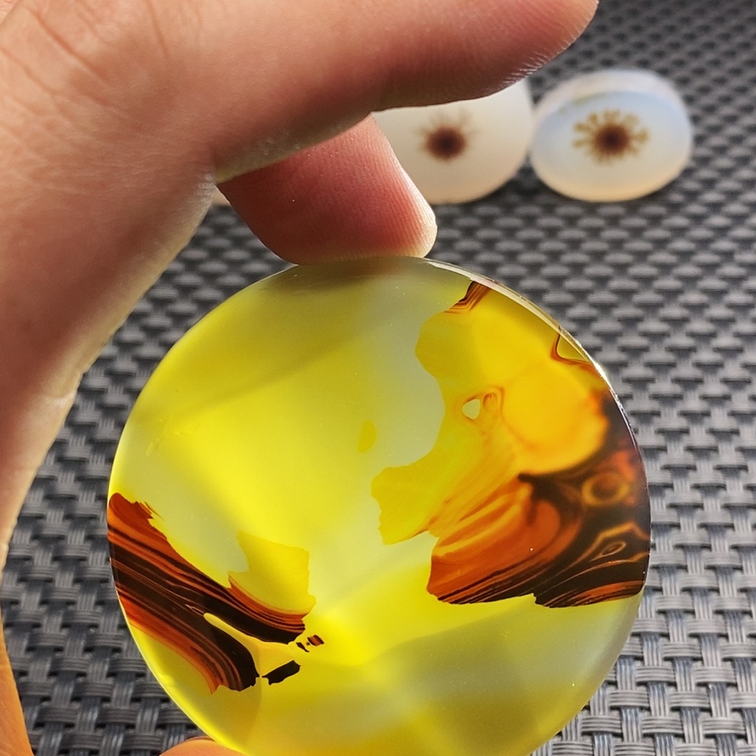 用***2玛瑙/玉髓未镶嵌吊坠(不含链)