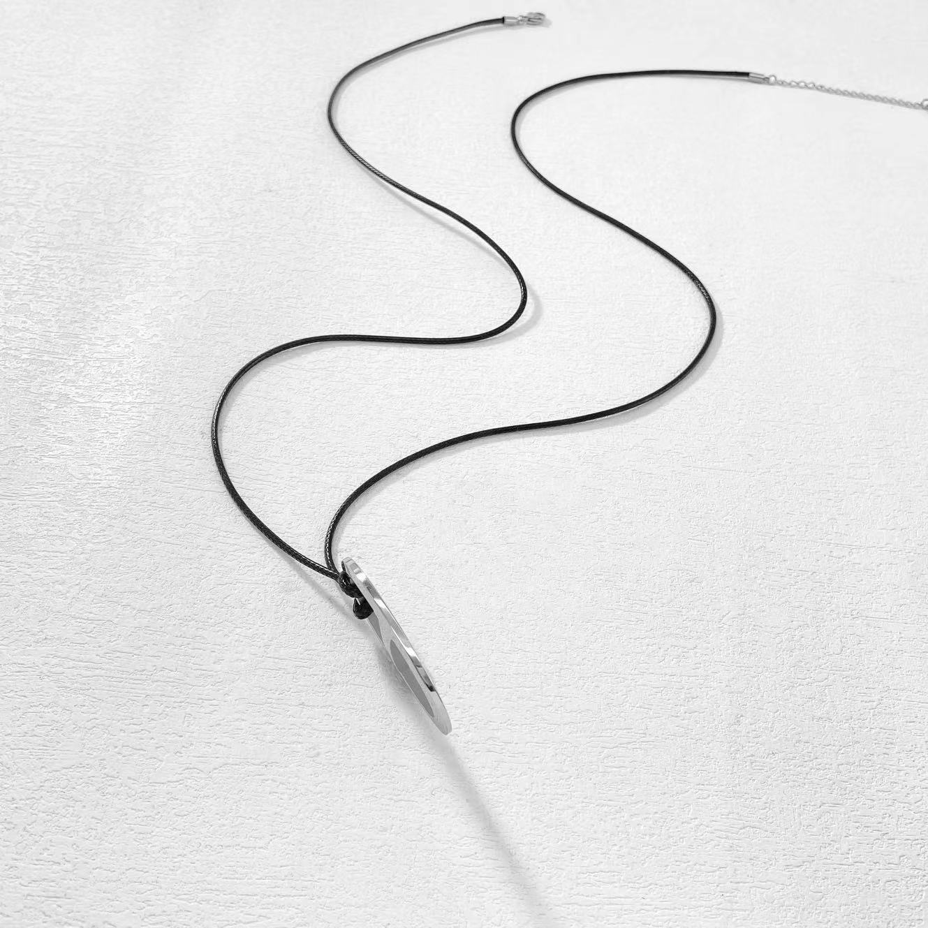 钛钢项链 木木（RZ6390） 80厘米 猪鼻子黑油绳抽拉项链