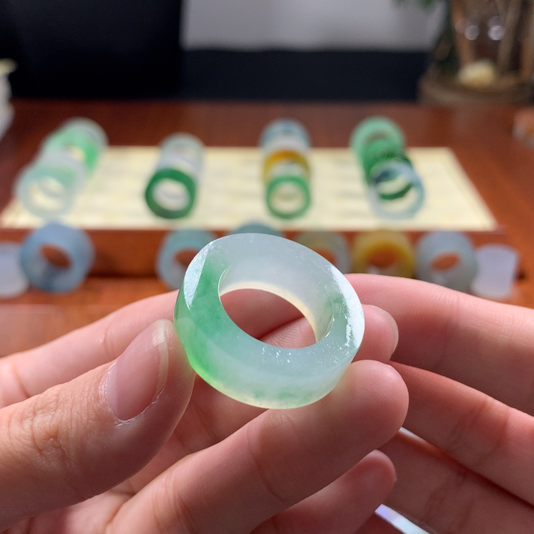 定制翡翠未镶嵌元****k