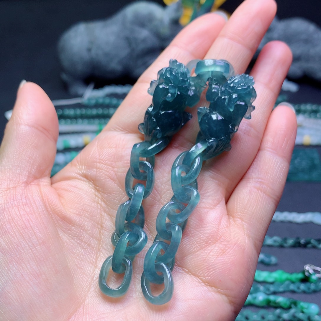 刀***定制翡翠未镶嵌翡翠