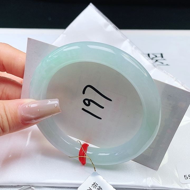 翡翠手镯未镶嵌55+圆条