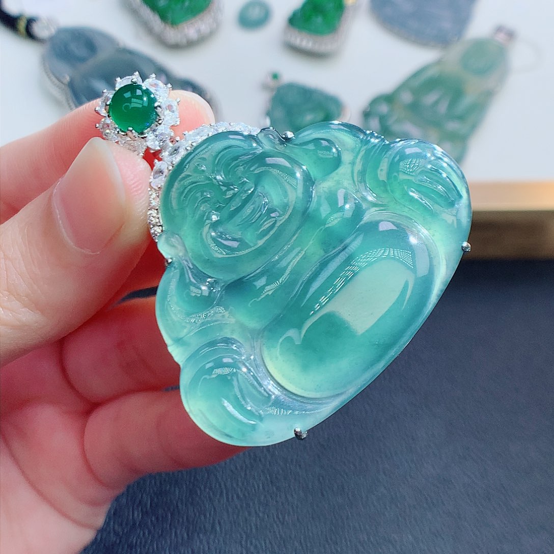 翡翠颈饰未镶嵌翡翠