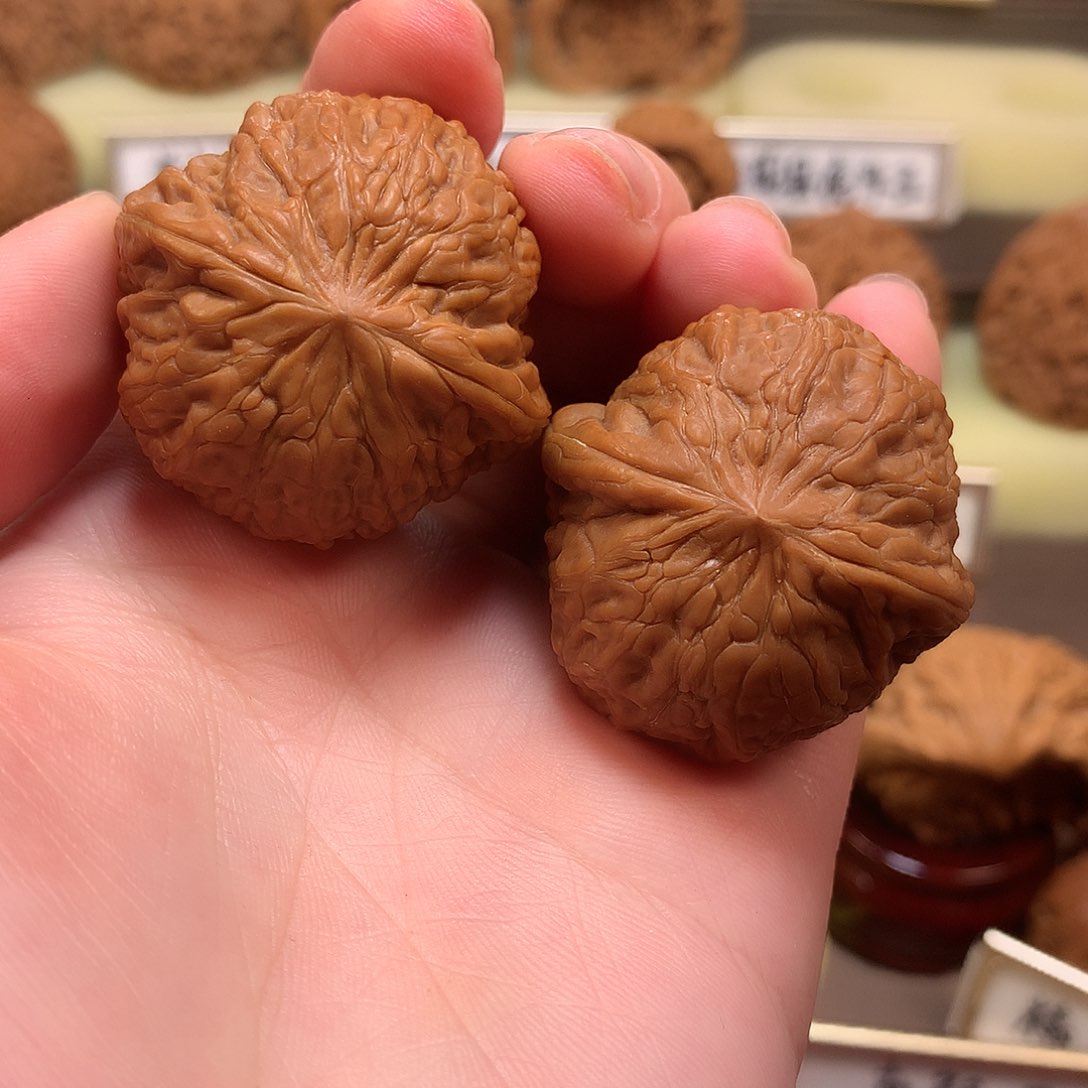 文玩核桃吊坠曹*铁锤