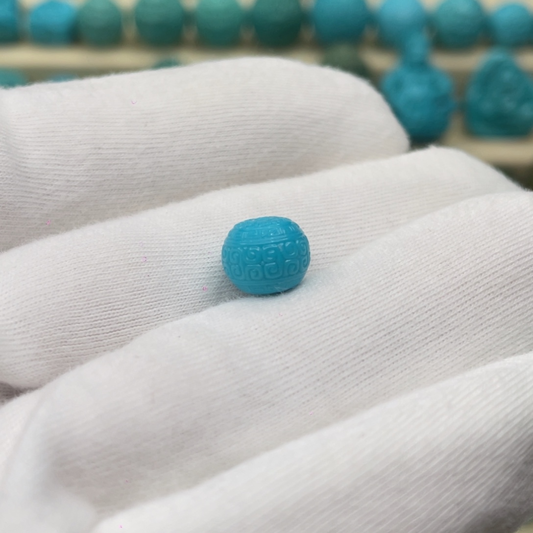 绿松石未镶嵌颈饰卡9.548