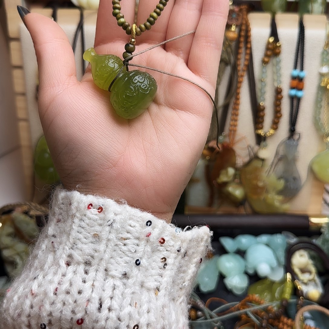 暖****蛇纹石玉合金颈饰