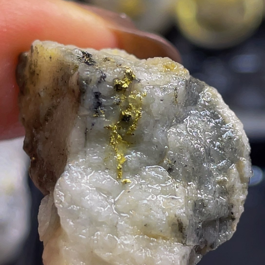 金属帽****》帽8.2g金达莱天然矿标