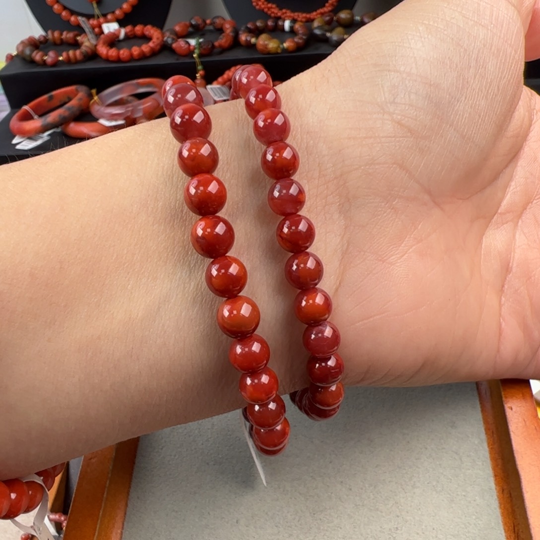 南红玛瑙未镶嵌（满肉浓郁牛血俏色圆珠手串6mm+多样性发一