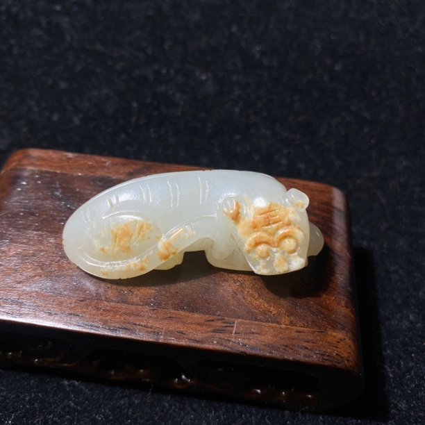 XHM-564 红皮玉虎｜清代｜和田玉