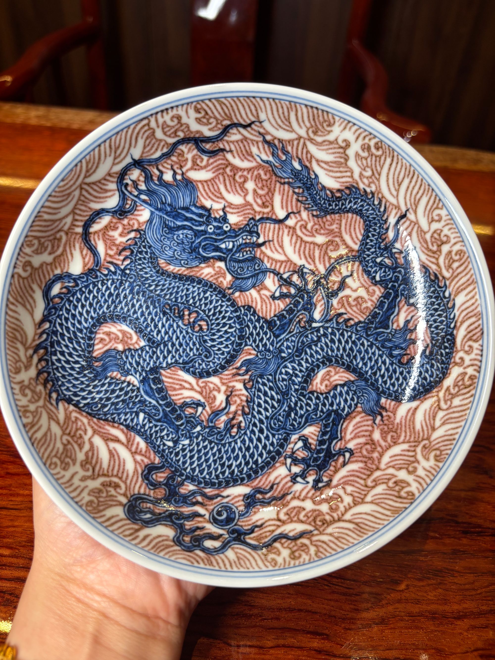 又见春风 青花釉里红祖龙壶承