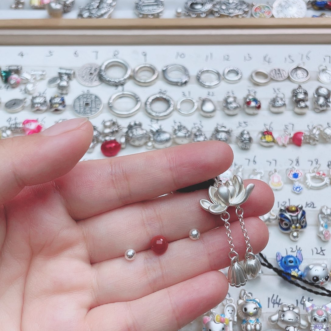 足银无足银999，莲花，手机挂