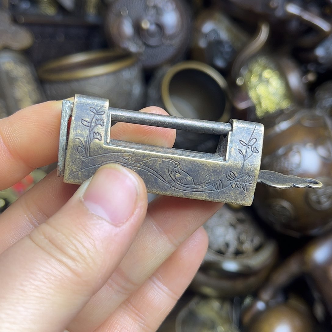 精美铜器，做工精致