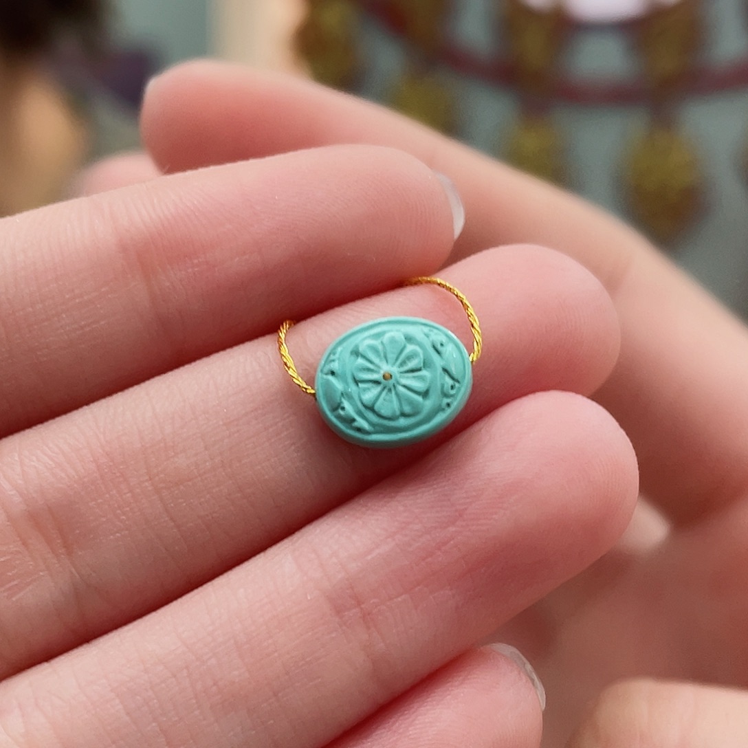 绿松石颈饰未镶嵌