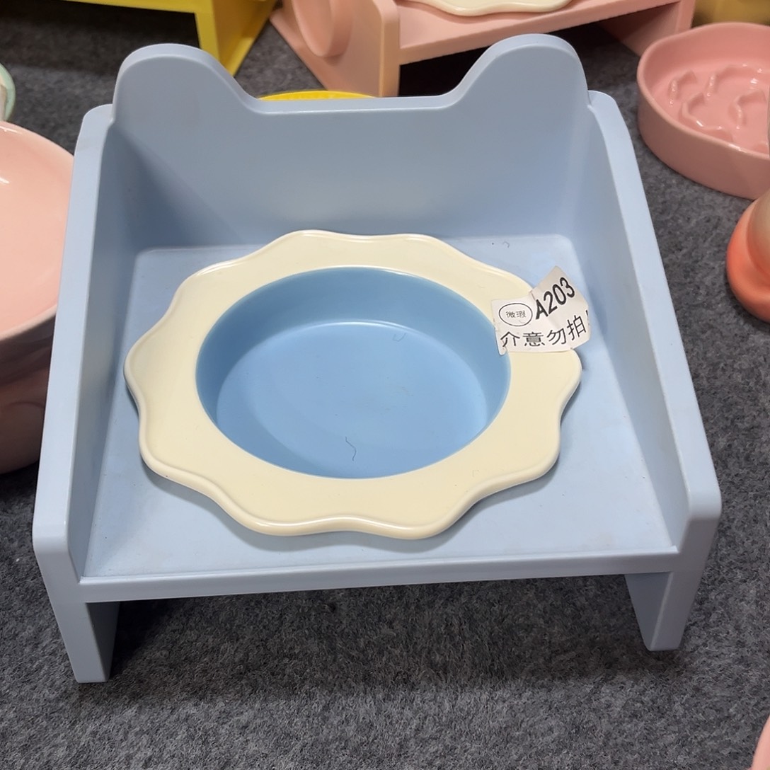 陶瓷蓝色花边碗一套