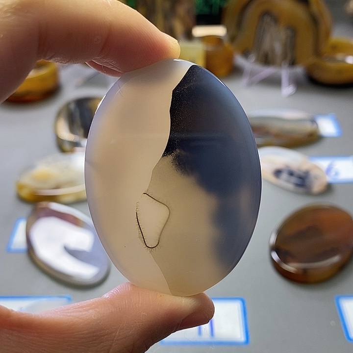 玛瑙/玉髓未镶嵌珠宝半成品64