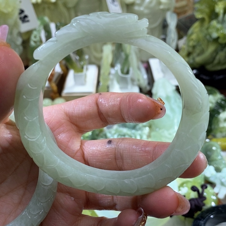 岫玉岫玉手镯58龙手镯未镶嵌