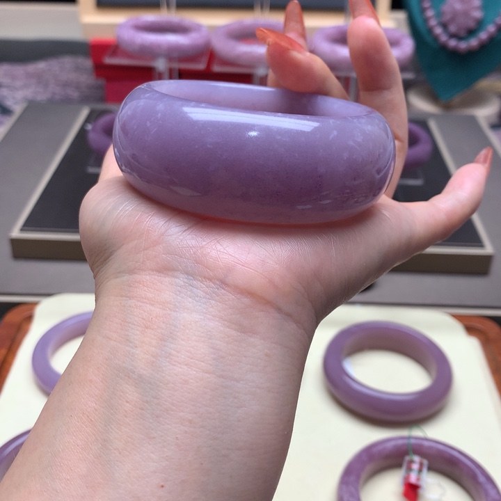 ℡****石英岩玉手镯未镶嵌