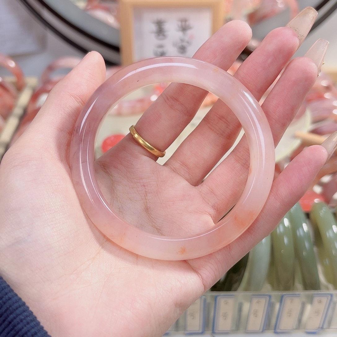 石英质玉手镯未镶嵌Y*?