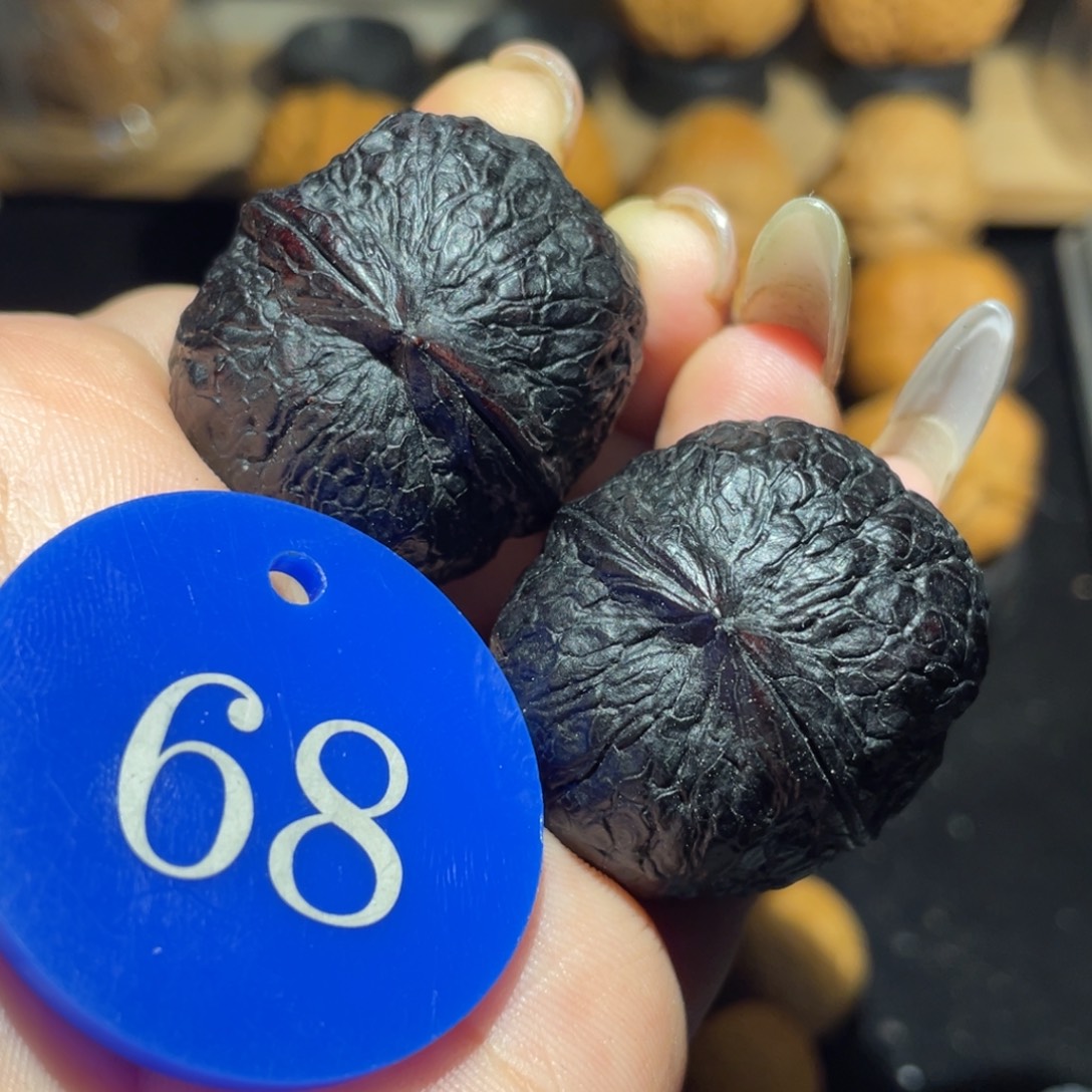 地闷34尺寸核桃。    